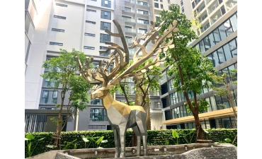 Mô hình tượng hươu inox 304 sản xuất thi công tại dự án Heritage West lake Tây Hồ Hà Nộ