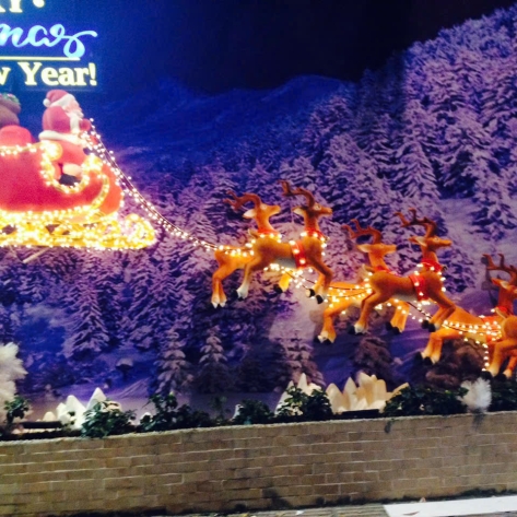 Từ Halloween Đến Noel: Sự Linh Hoạt Của Mô Hình Mút Xốp Trong Mùa Lễ Hội Cuối Năm