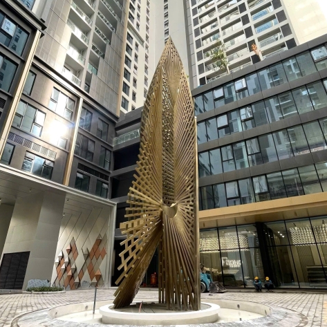 Những chiếc lá inox 304 cao 17m tại dự án Heritage West lake Tây Hồ Hà Nội